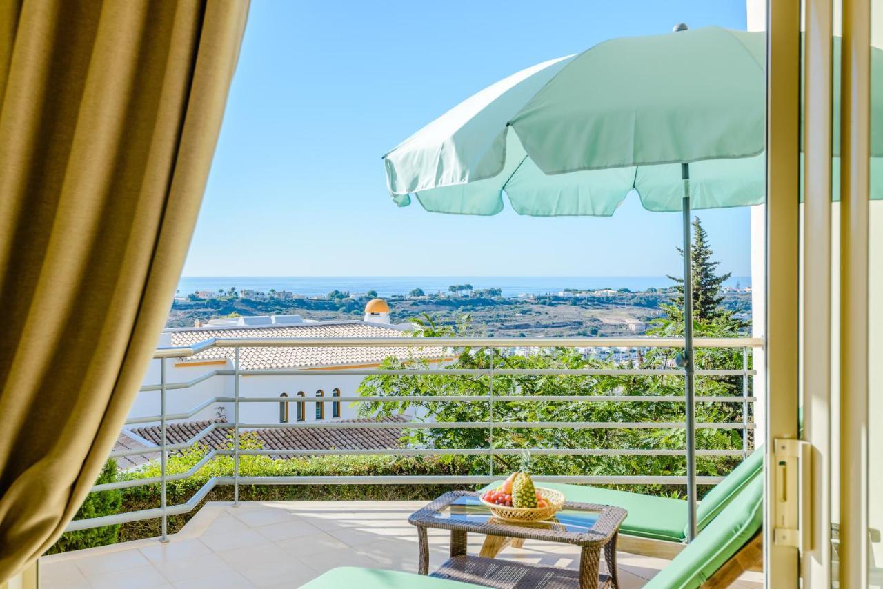 Bnb Homes Ocean View Apartment With Huge Sunny Terrace, 2 Swimming Pools & Tennis Court Albufeira Esterno foto