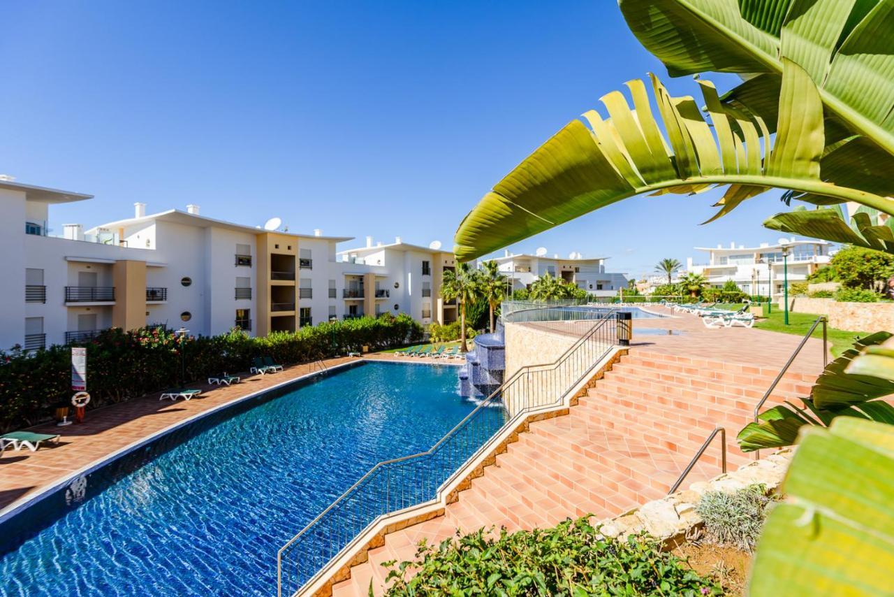 Bnb Homes Ocean View Apartment With Huge Sunny Terrace, 2 Swimming Pools & Tennis Court Albufeira Esterno foto
