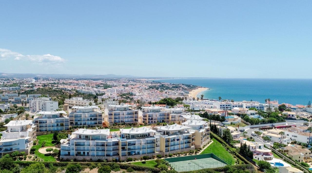Bnb Homes Ocean View Apartment With Huge Sunny Terrace, 2 Swimming Pools & Tennis Court Albufeira Esterno foto